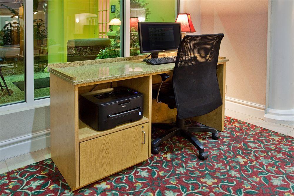 La Quinta By Wyndham Raleigh Durham Intl Ap Hotell Morrisville Eksteriør bilde